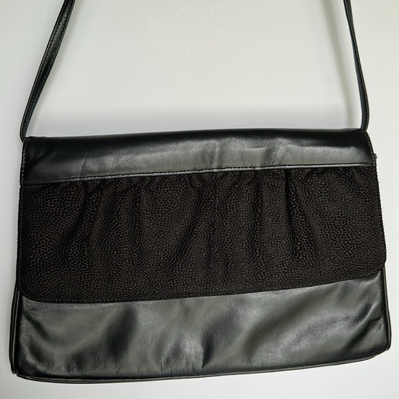 Hattie Carnegie Vintage Bag 12x8x1.5 Magnetic Snap Flap Closure Flaw - Picture 3 of 10